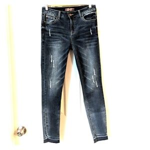 Makers Distressed Skinny Jeans size 4 (27)